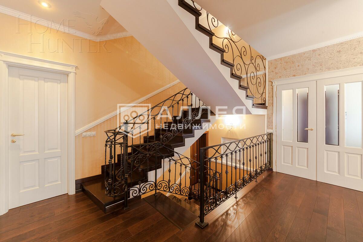 2-этажный коттедж 500 м² с отделкой