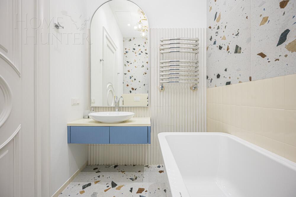 3-этажный коттедж 697 м² с отделкой