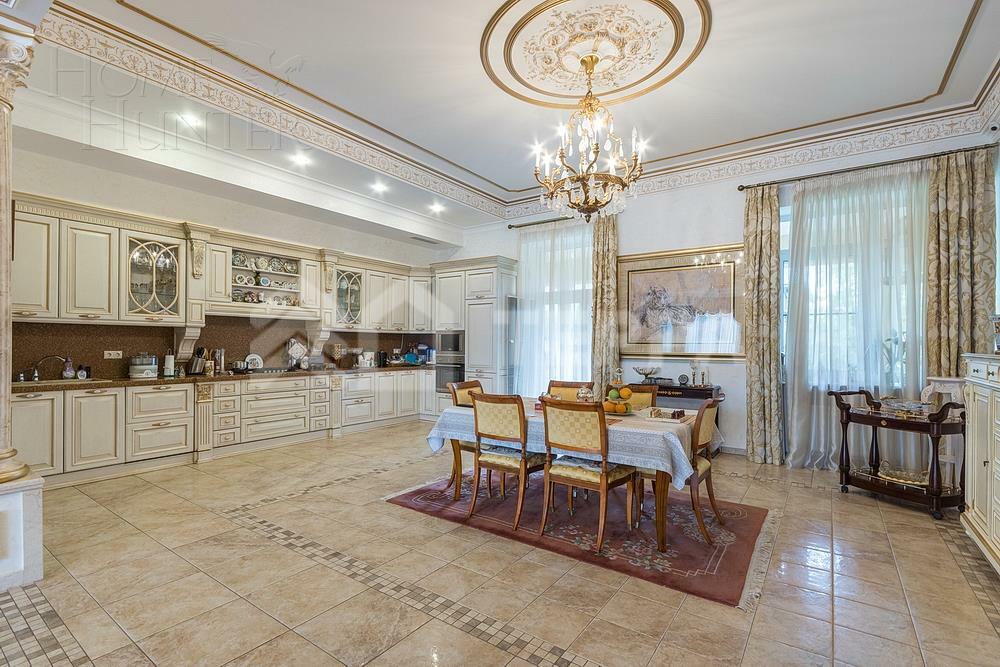 КОТТЕДЖ 2 000 м² с отделкой