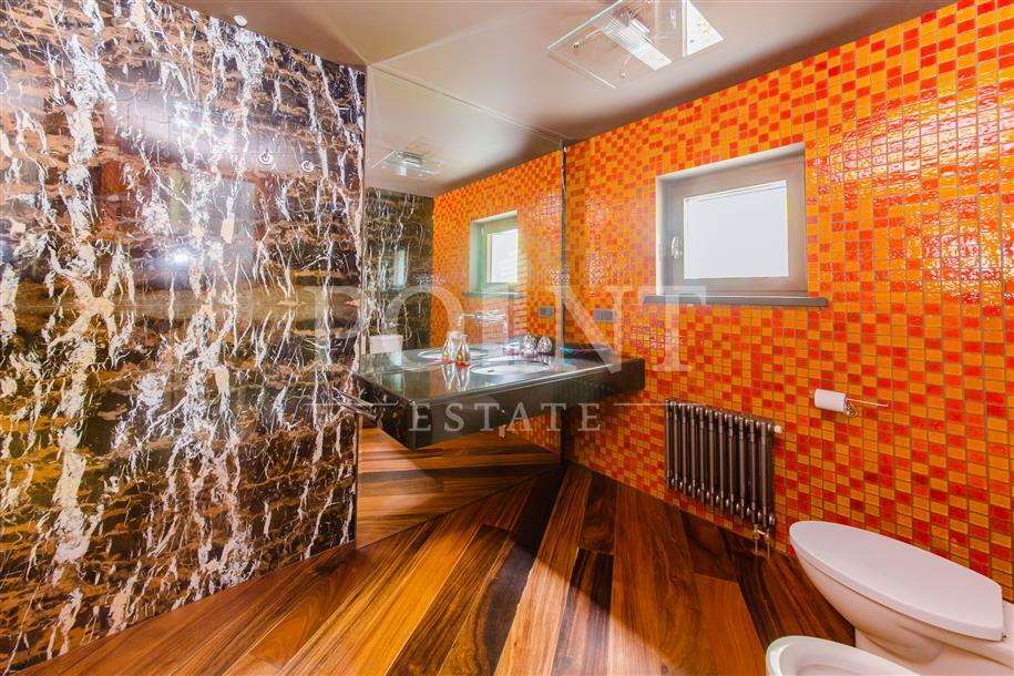 2-этажный коттедж 1 750 м² с отделкой