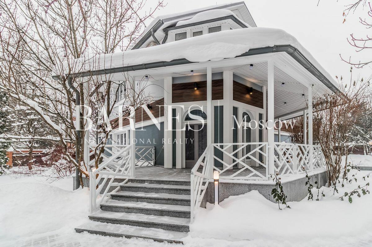 2-этажный коттедж 443 м² с отделкой