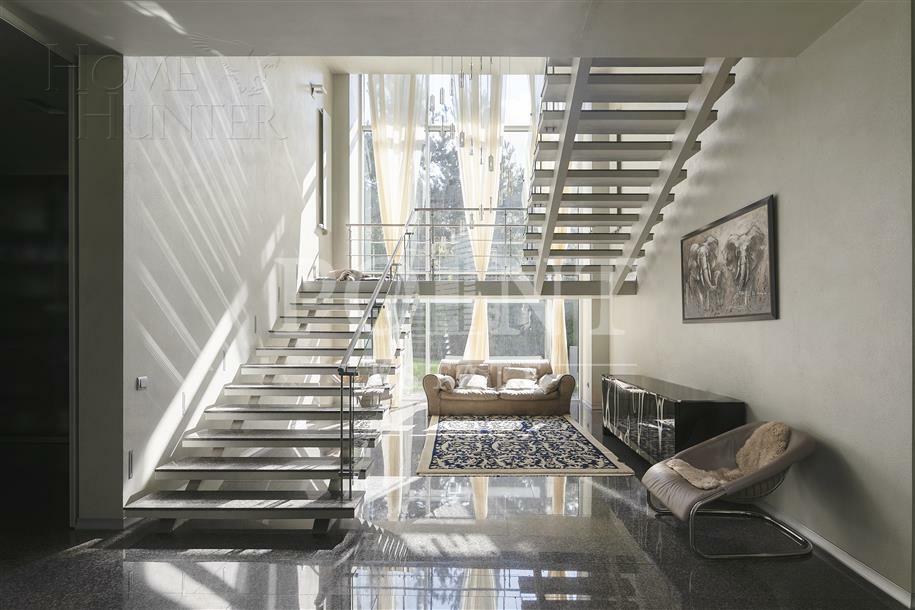 2-этажный коттедж 1 230 м² с отделкой