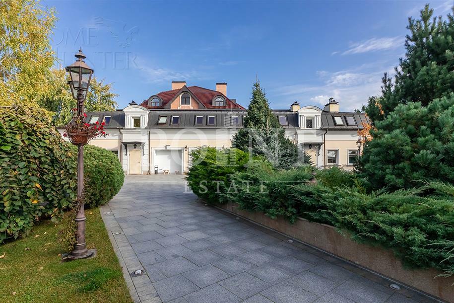 КОТТЕДЖ 2 000 м² с отделкой