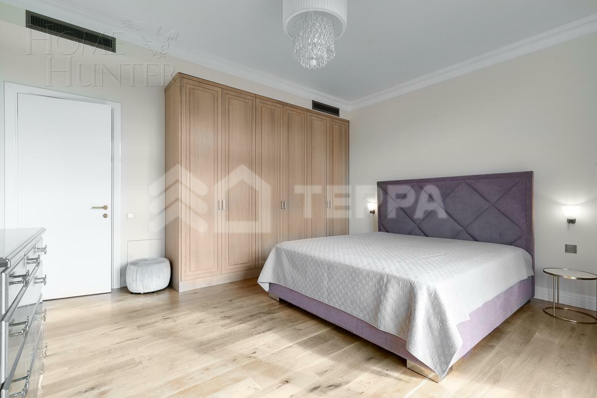 3-этажный таунхаус 365 м² с отделкой