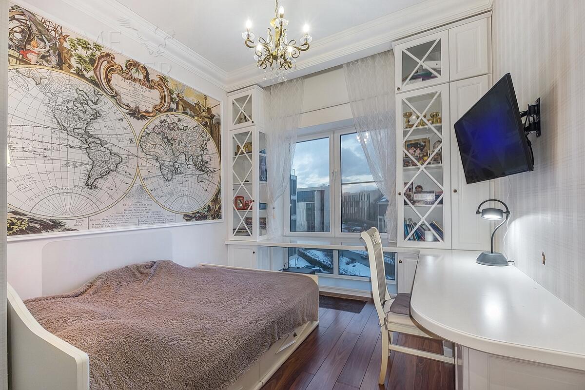 4-КОМН. КВАРТИРА С ОТДЕЛКОЙ 132.5 М² НА 4 ЭТАЖЕ