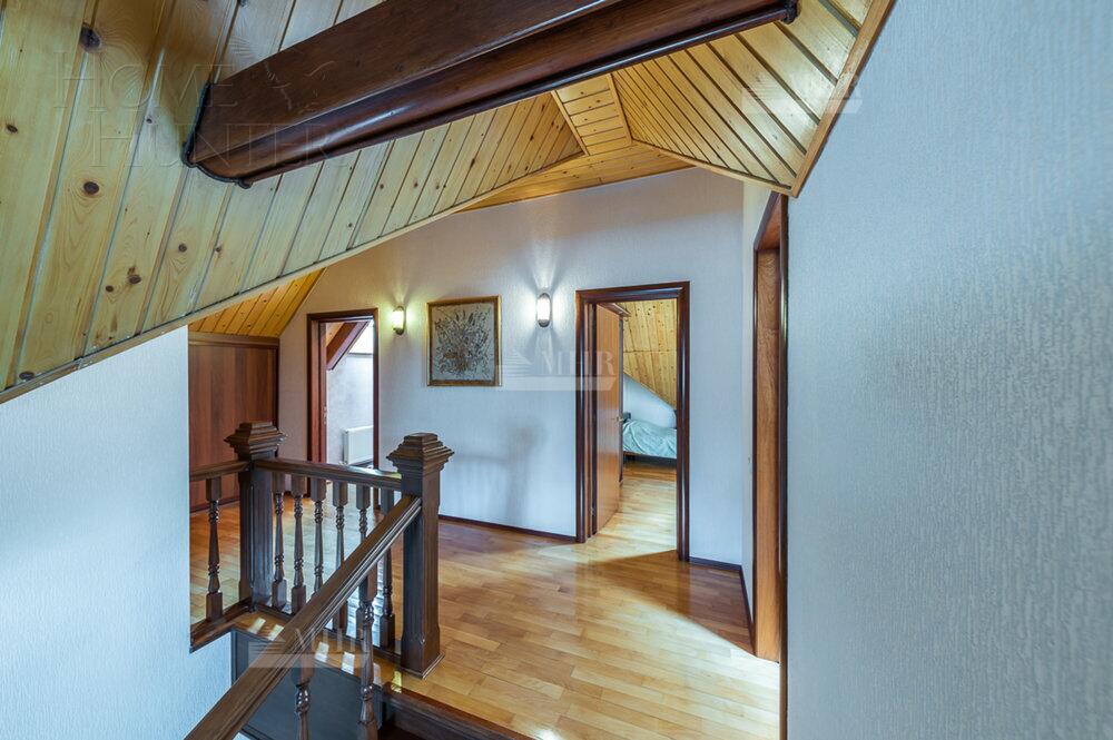 2-этажный коттедж 740 м² с отделкой