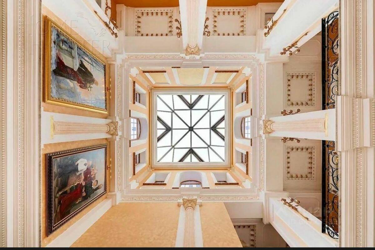 3-этажный коттедж 1 600 м² с отделкой