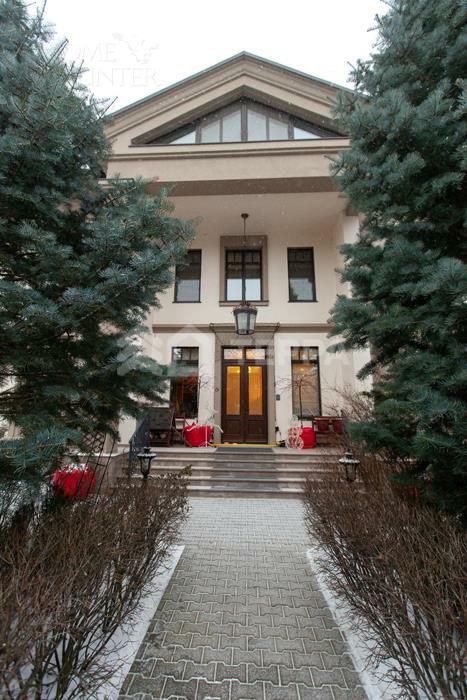 КОТТЕДЖ 972 м² с отделкой