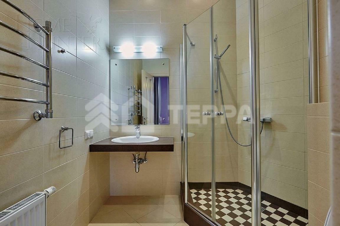 3-этажный таунхаус 370 м² с отделкой