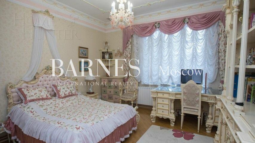 2-этажный коттедж 800 м² с отделкой