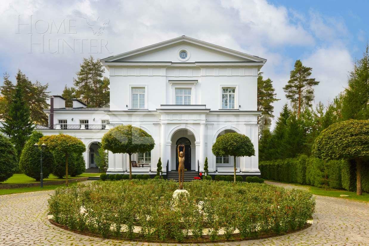 2-этажный коттедж 2 000 м² с отделкой