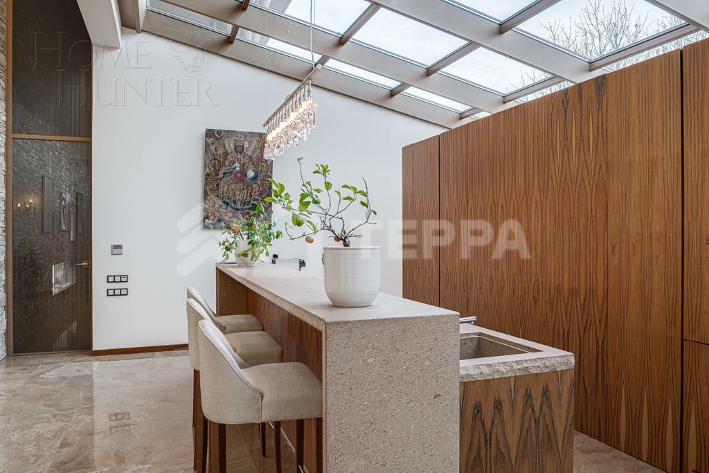 2-этажный коттедж 1 360 м² с отделкой