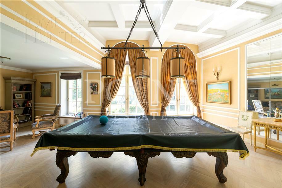 2-этажный коттедж 1 042.4 м² с отделкой