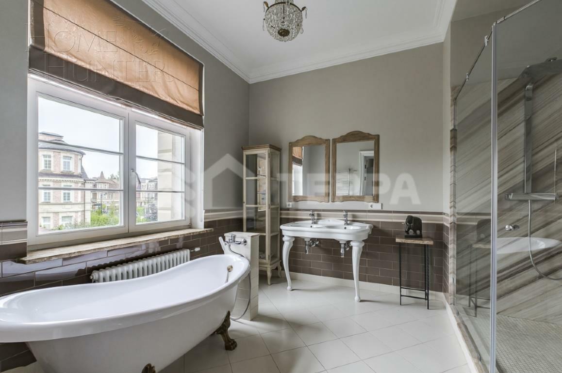 2-этажный таунхаус 345 м² с отделкой