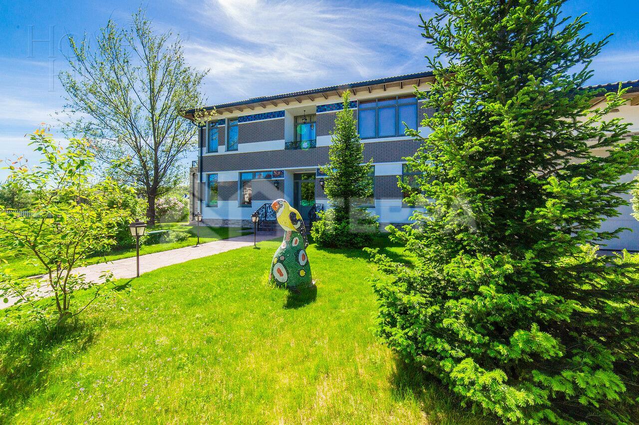 2-этажный коттедж 555 м² с отделкой