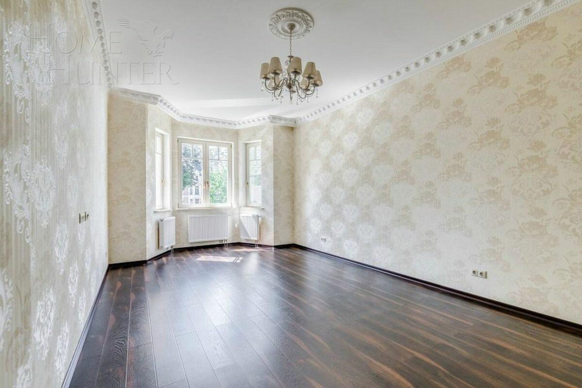 3-этажный коттедж 580 м² с отделкой