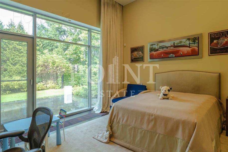 1-этажный коттедж 650 м² с отделкой