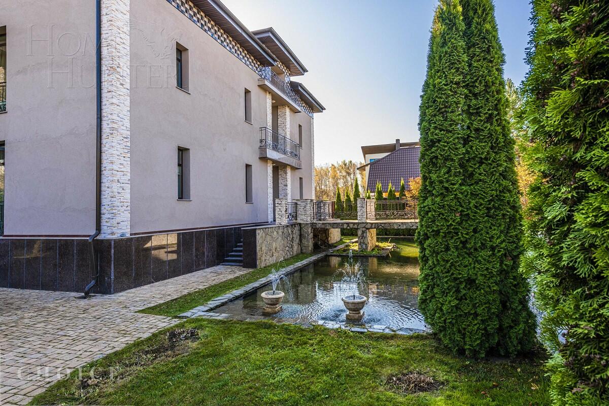 2-этажный коттедж 620 м² с отделкой