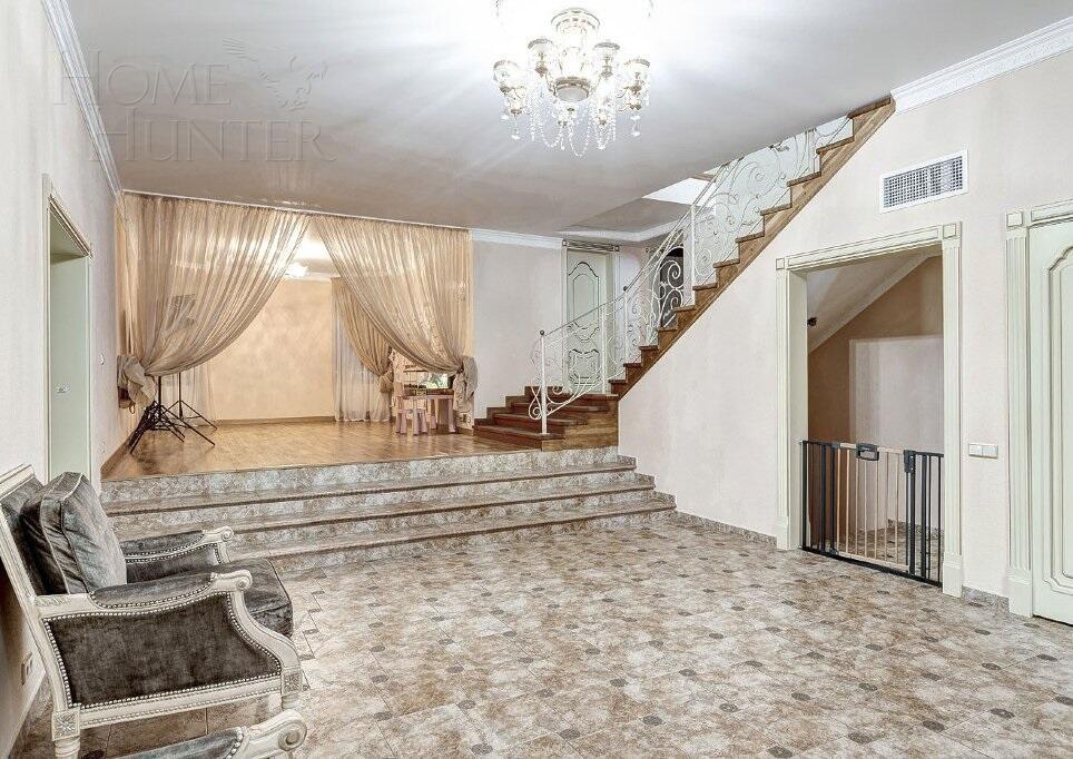 2-этажный коттедж 800 м² с отделкой