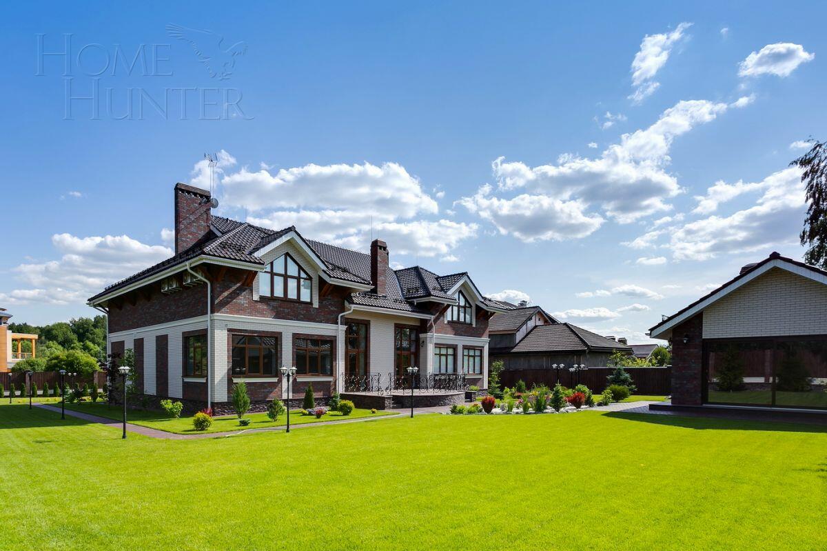 2-этажный коттедж 900 м² с отделкой