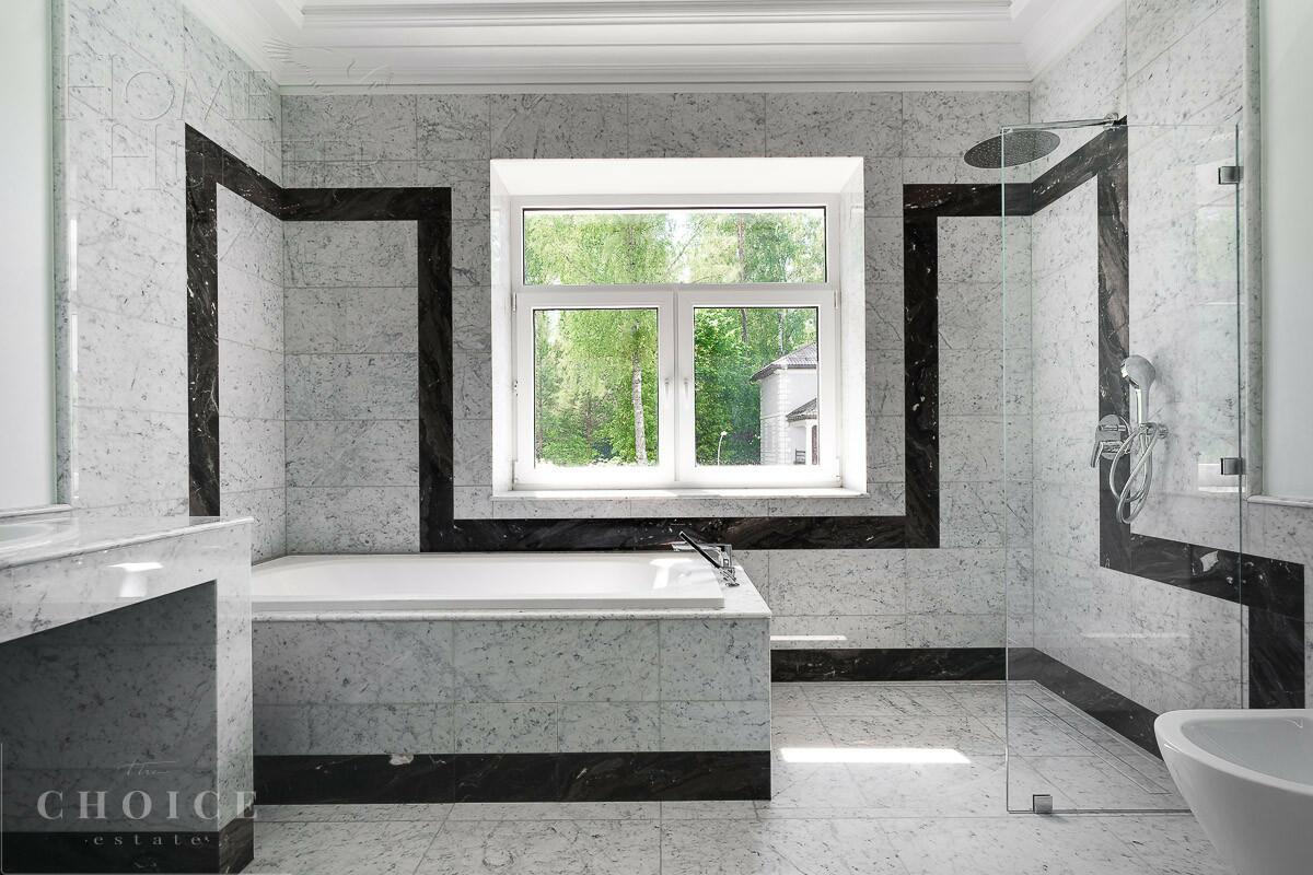 2-этажный коттедж 400 м² с отделкой