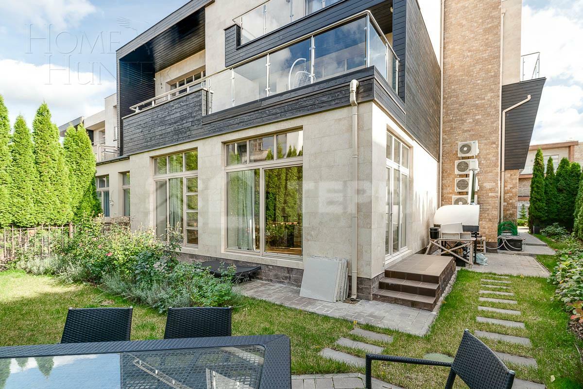 3-этажный таунхаус 365 м² с отделкой