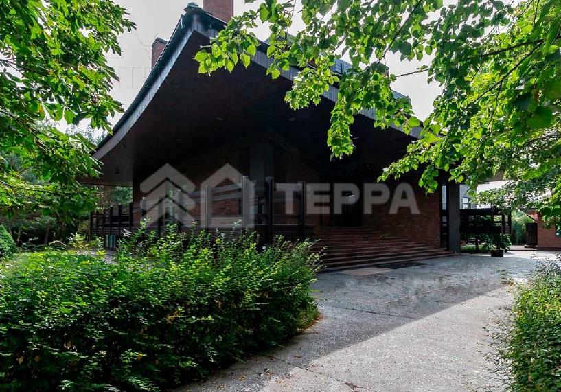 2-этажный коттедж 947 м² с отделкой