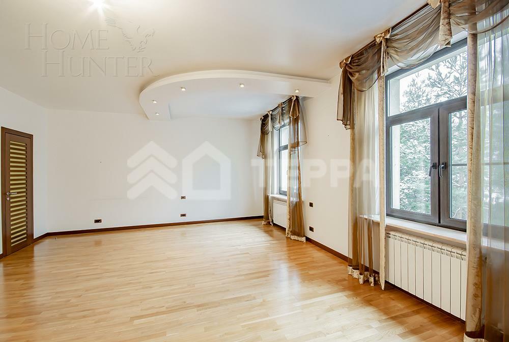 3-этажный таунхаус 350 м² с отделкой