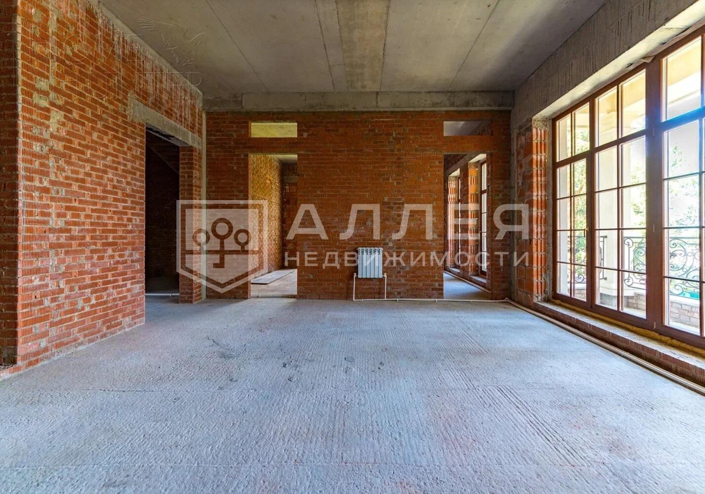 3-этажный коттедж 1 200 м² без отделки