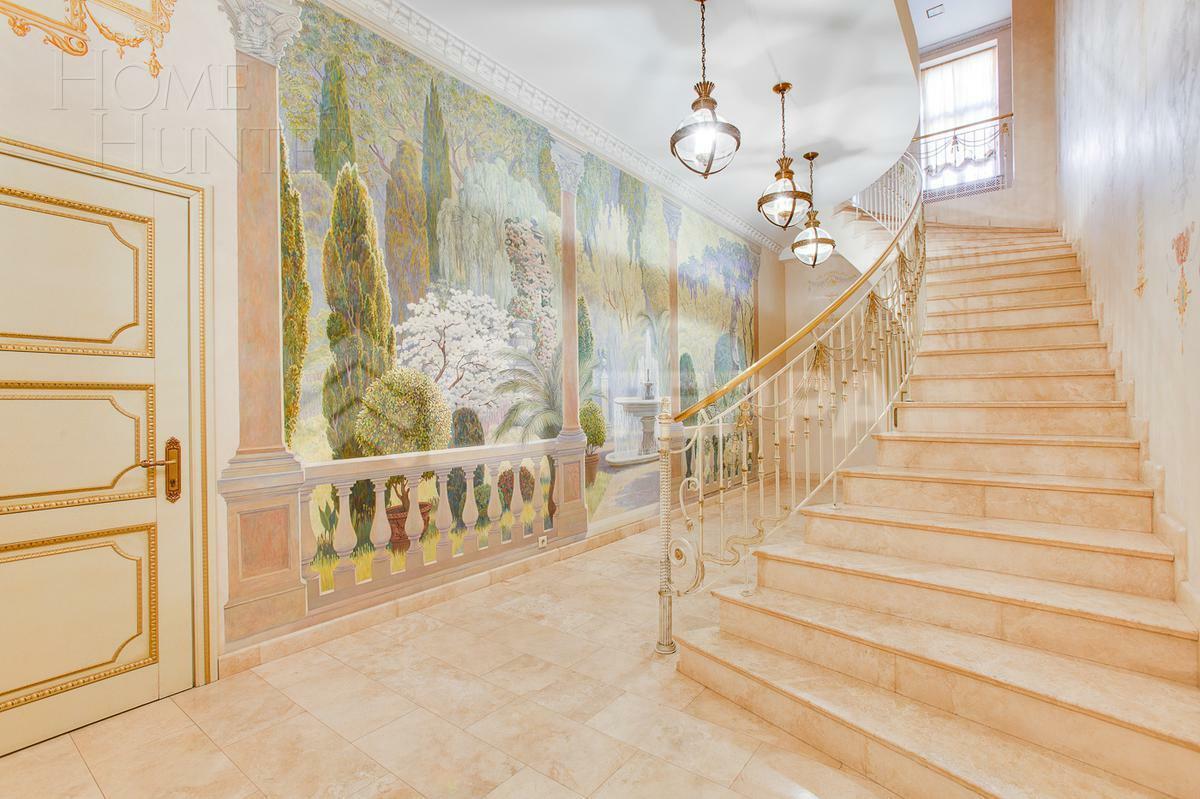 2-этажный коттедж 780 м² с отделкой