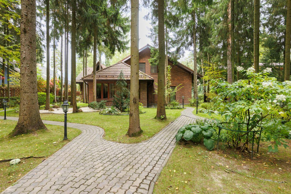 2-этажный коттедж 398.2 м² с отделкой