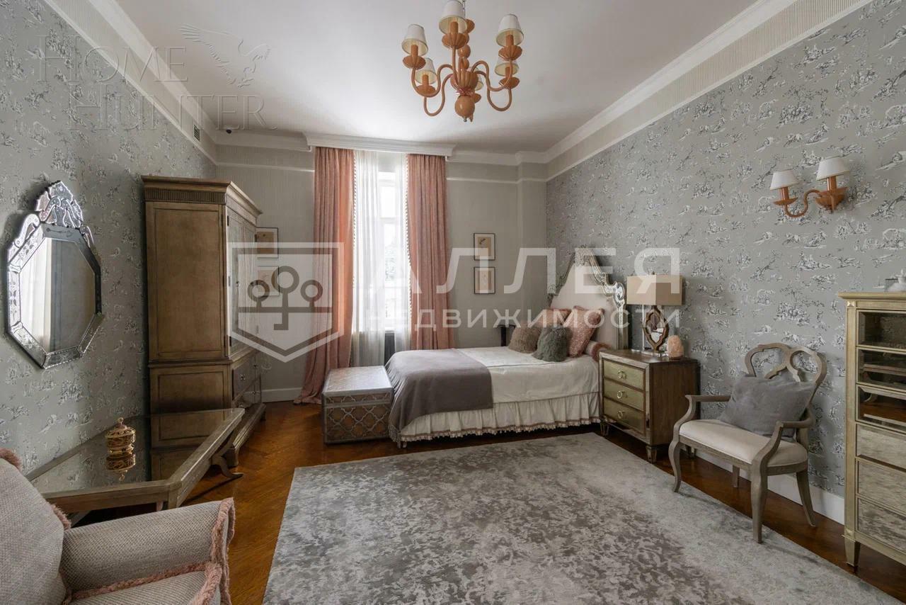 2-этажный коттедж 2 000 м² с отделкой