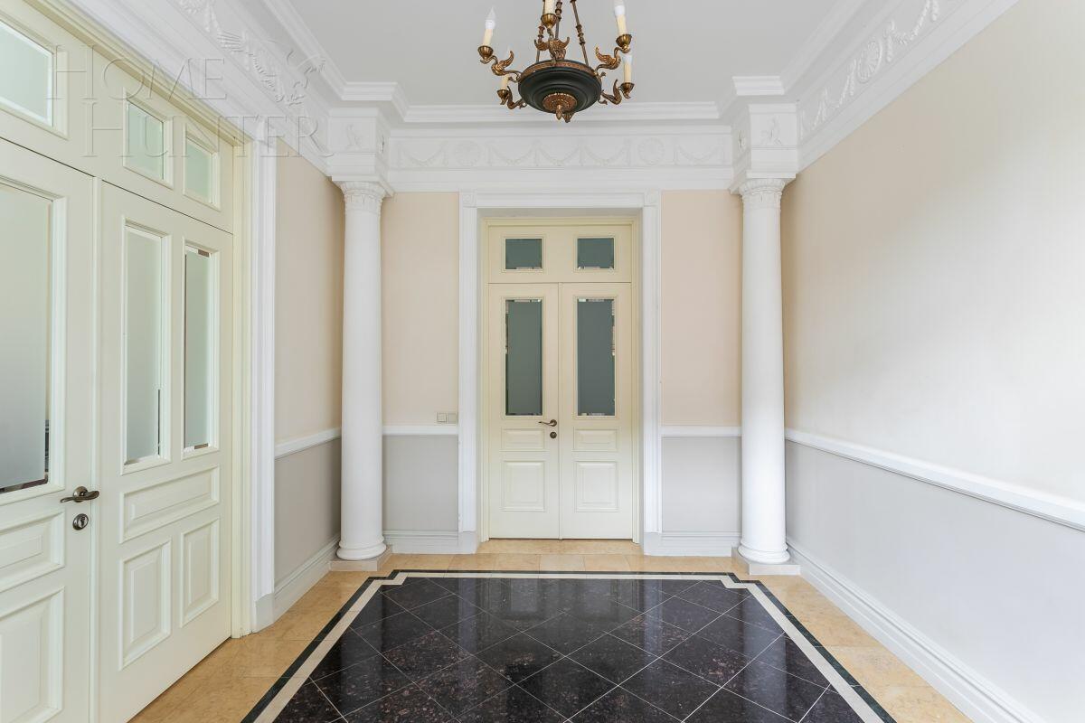 2-этажный коттедж 900 м² с отделкой