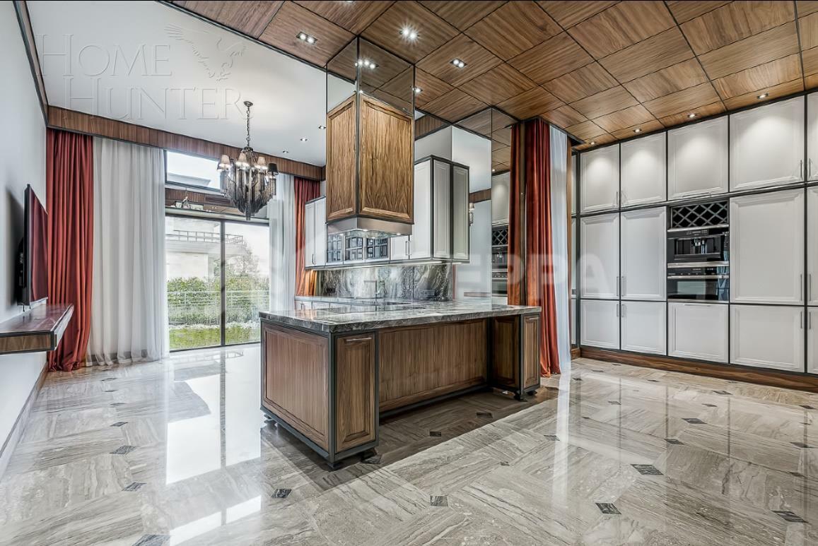 2-этажный коттедж 989.7 м² с отделкой