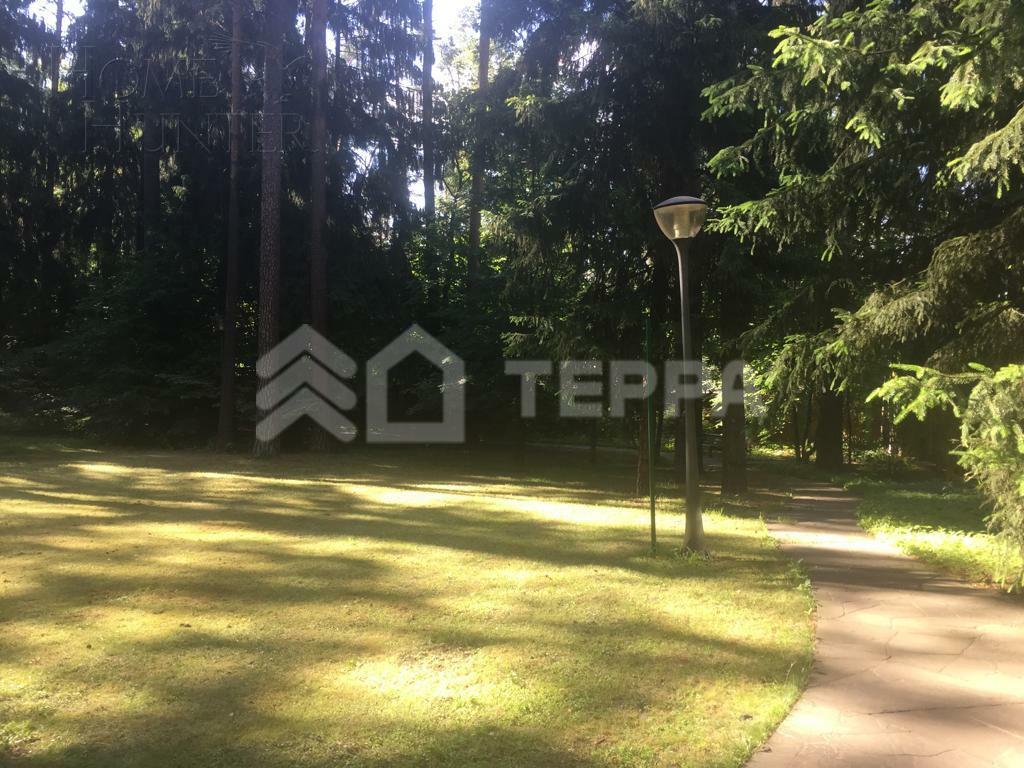 2-этажный коттедж 1 615 м² с отделкой