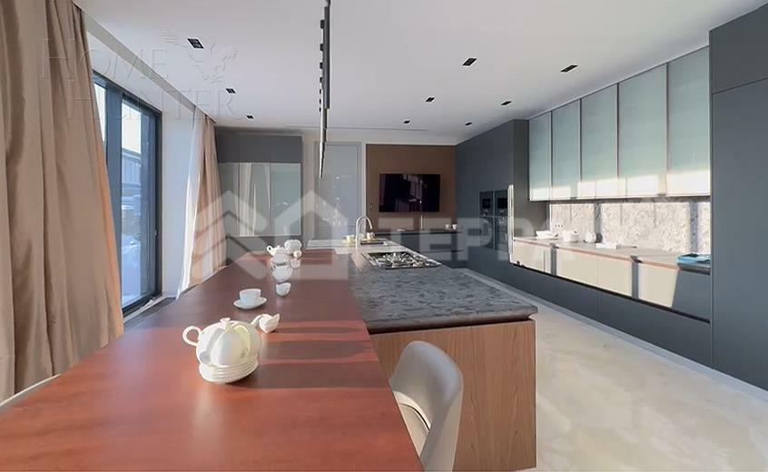 3-этажный коттедж 2 600 м² с отделкой