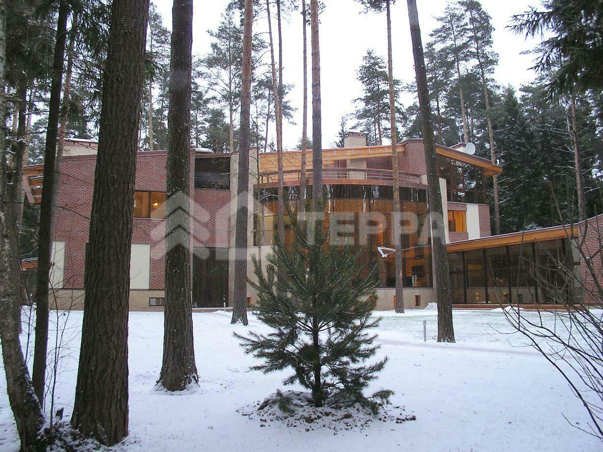 2-этажный коттедж 1 500 м² с отделкой