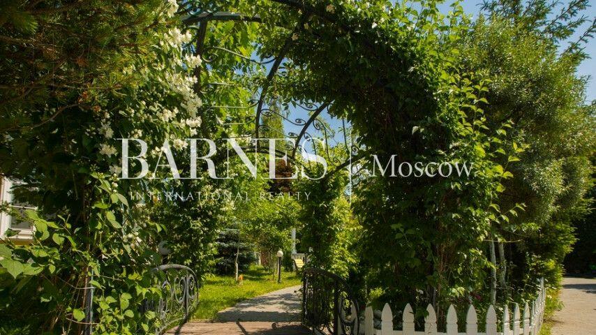 2-этажный коттедж 800 м² с отделкой