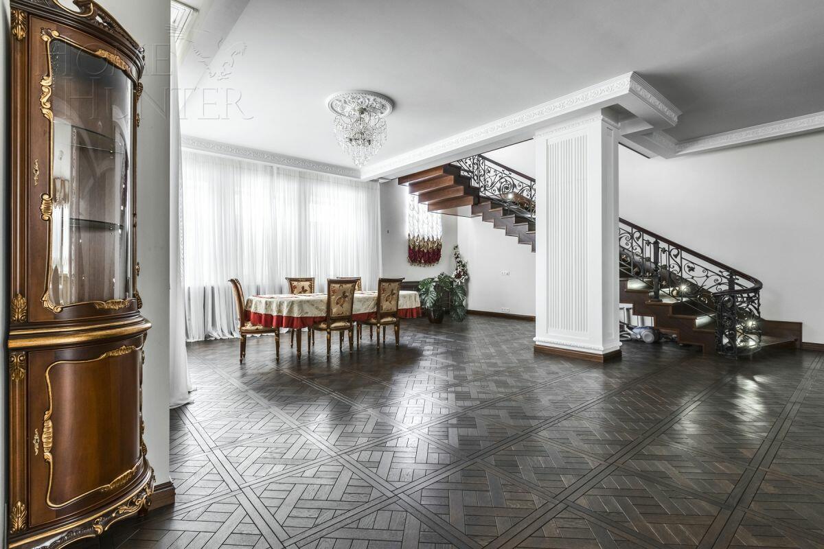 2-этажный коттедж 817 м² с отделкой