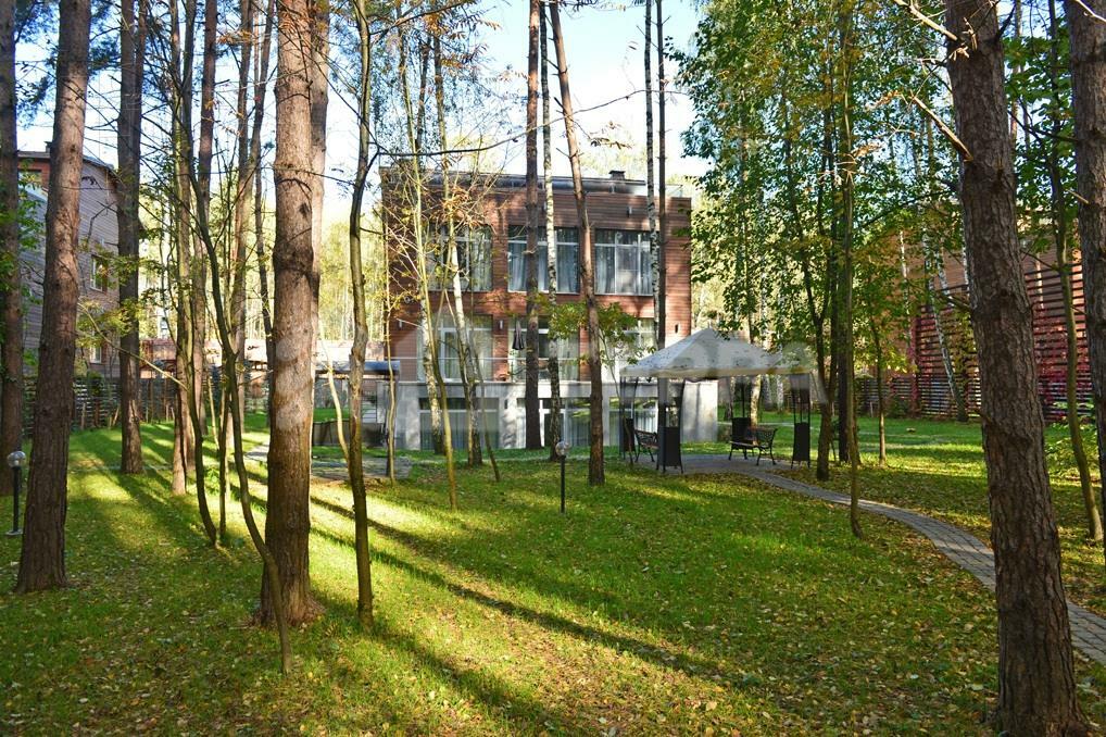 2-этажный коттедж 640 м² с отделкой