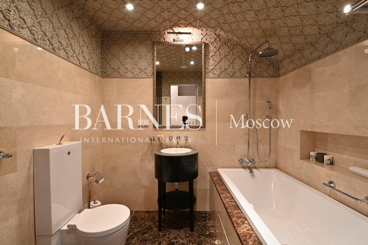 2-этажный коттедж 637 м² с отделкой