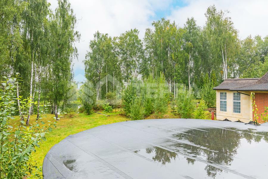 3-этажный коттедж 1 740 м² без отделки