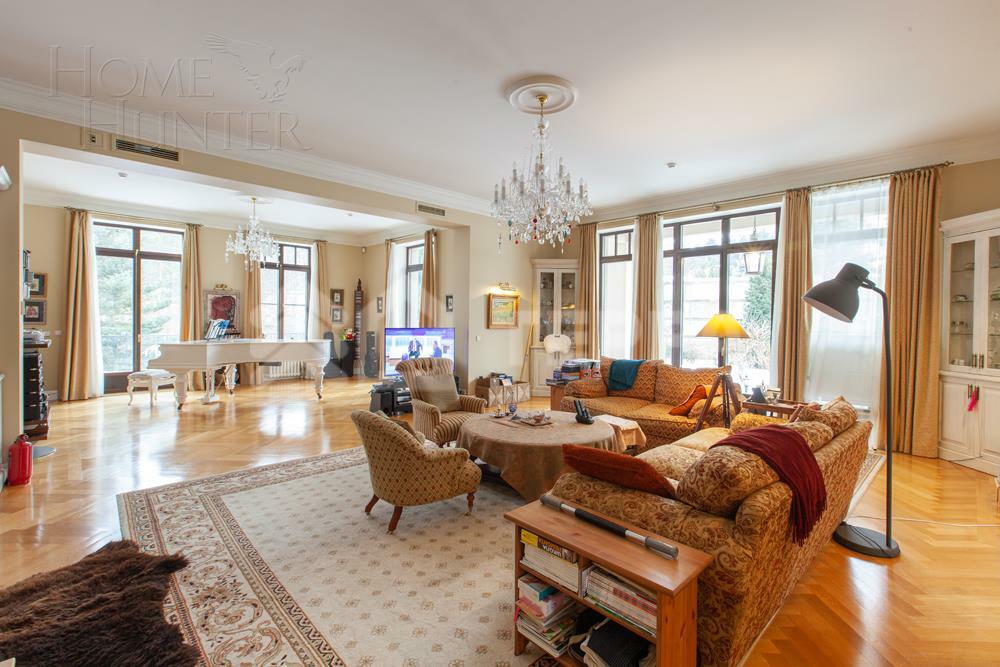 КОТТЕДЖ 972 м² с отделкой