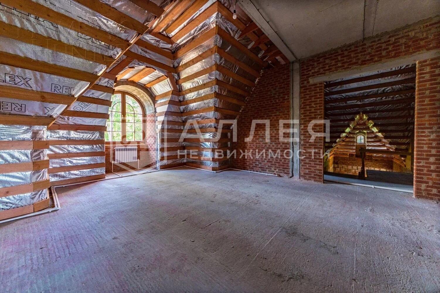 3-этажный коттедж 1 200 м² без отделки