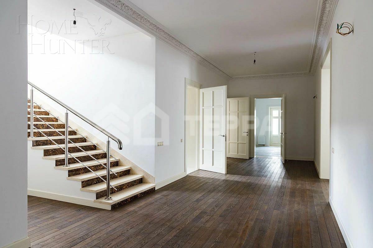 2-этажный коттедж 796 м² с отделкой