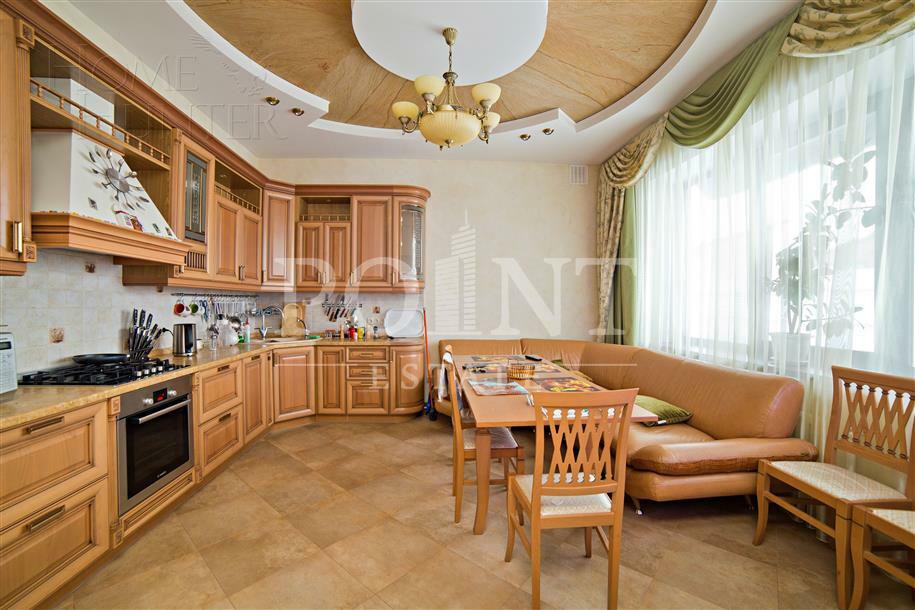 2-этажный коттедж 500 м² с отделкой