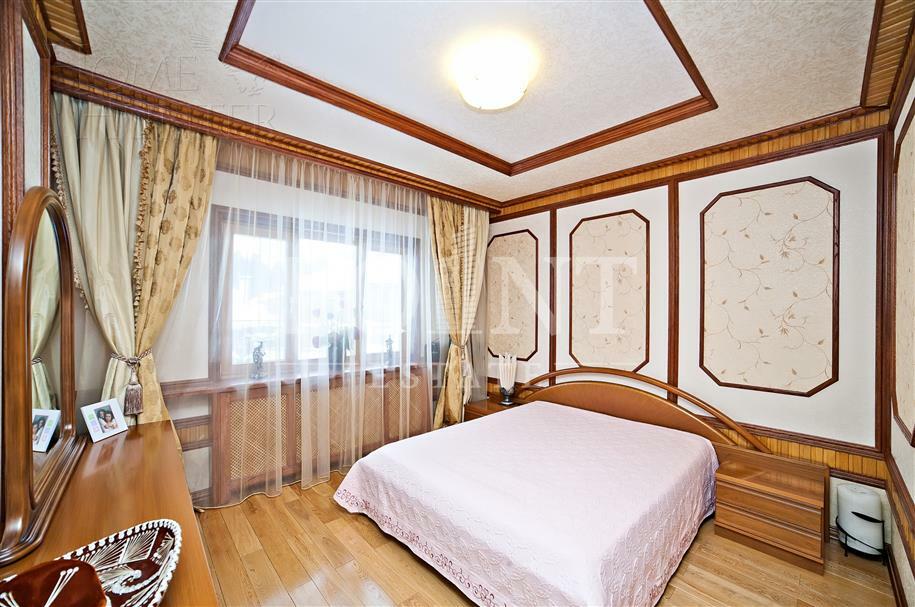 2-этажный коттедж 580 м² с отделкой