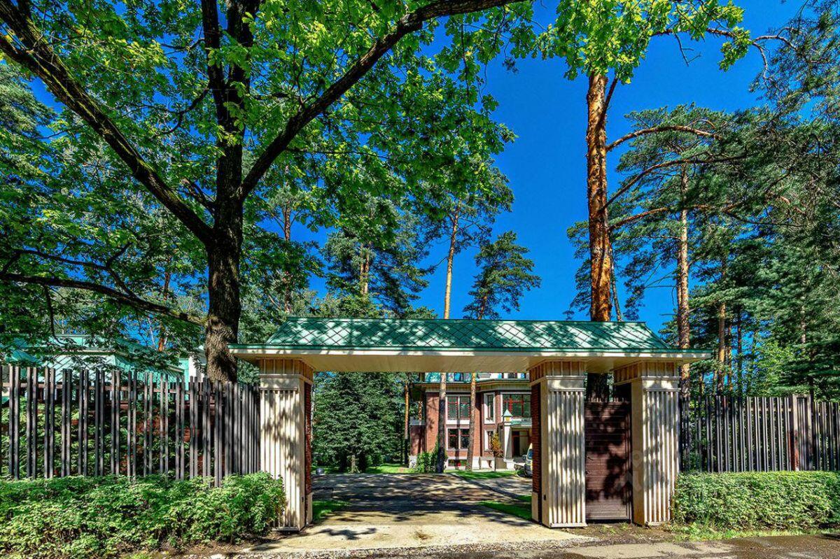 2-этажный коттедж 1 045 м² без отделки