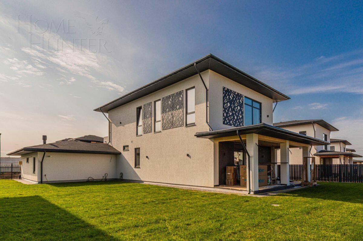 2-этажный коттедж 250 м² с отделкой