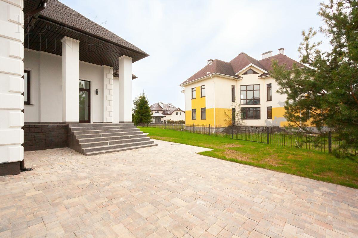 2-этажный коттедж 440 м² с отделкой